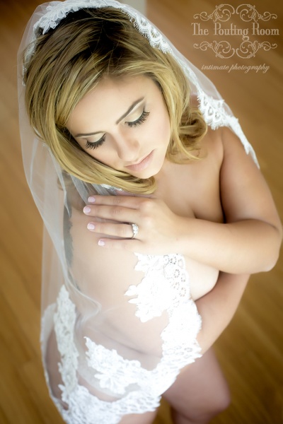 Bridal boudoir shoot