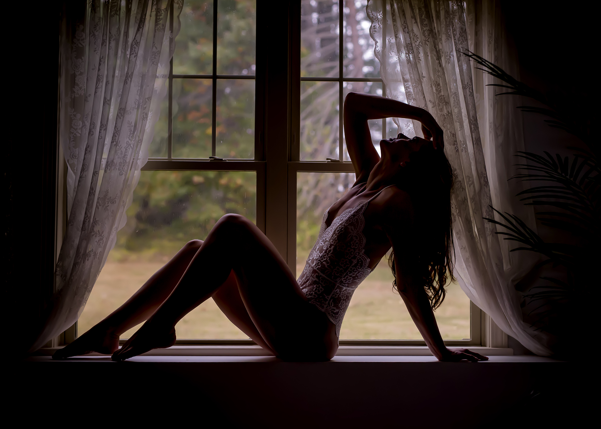 boudoir photography silhouette